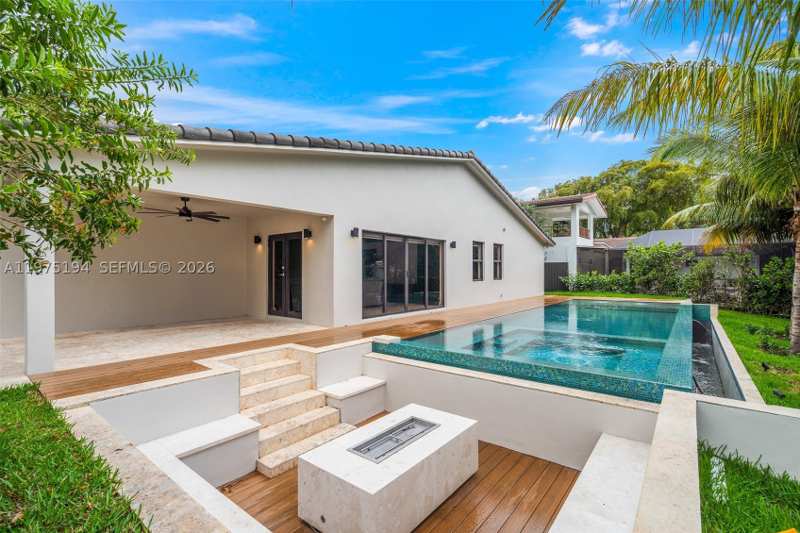 4 bedroom SingleFamilyResidence at 14412 Rosewood Rd, Miami Lakes Lake Martha S, Miami Lakes — photo 1