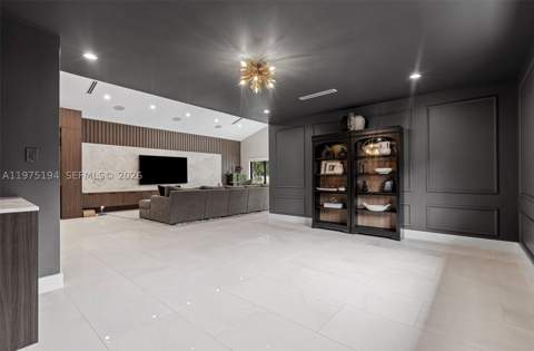 14412 Rosewood Rd, Miami Lakes FL - photo 19 of 56