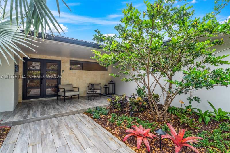 4 bedroom SingleFamilyResidence at 14412 Rosewood Rd, Miami Lakes Lake Martha S, Miami Lakes — photo 2