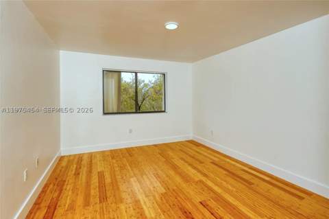 3905 Adra Ave J-46B, Doral FL - photo 17 of 25