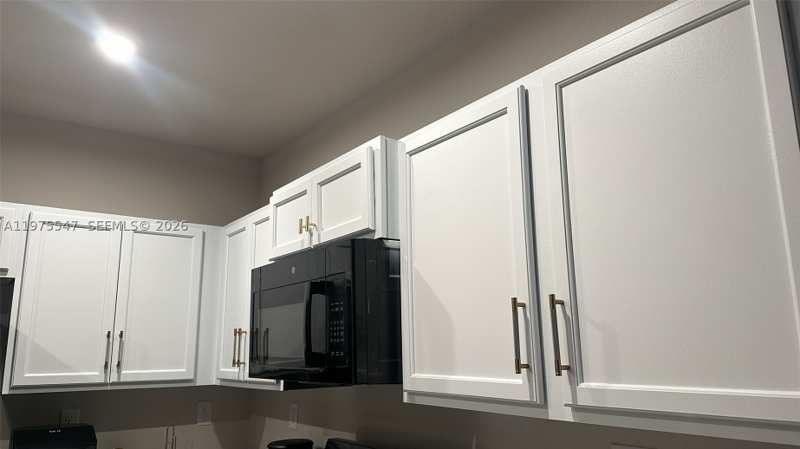 3 bedroom Townhouse at 1070 NW 6th Ter, Costa Blanca Villas, Florida City — photo 1
