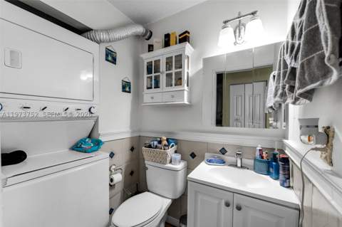 1613 NW 16th St E, Miami FL - photo 11 of 29