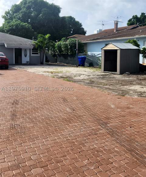 150 NW 17th Ct, Miami FL - photo 10 of 20