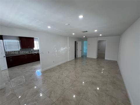 4365 W 1st Ave, Hialeah FL - photo 12 of 14
