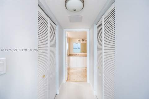 1800 N Bayshore Dr 2503, Miami FL - photo 14 of 33
