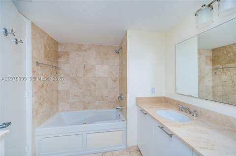 1800 N Bayshore Dr 2503, Miami FL - photo 17 of 33