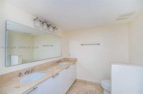 1800 N Bayshore Dr 2503, Miami FL - photo 18 of 33