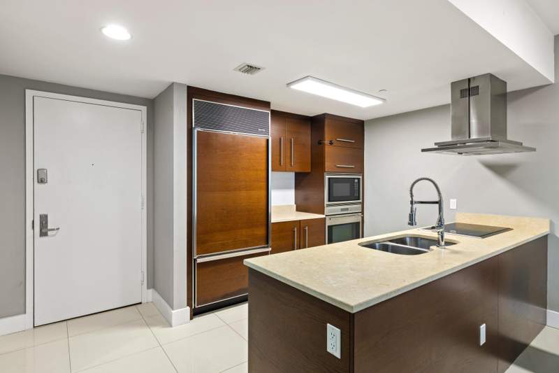 1 bedroom Condominium at 485 Brickell Avenue 2506, Icon Brickell, Miami — photo 4
