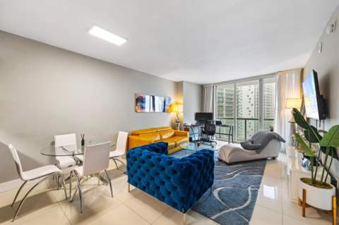 485 Brickell Avenue 2506, Miami FL - photo 8 of 34