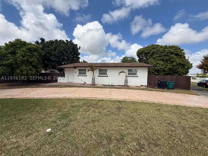 4 bedroom SingleFamilyResidence at 11801 SW 180th St, South Miami Heights Addn, Miami — photo 1