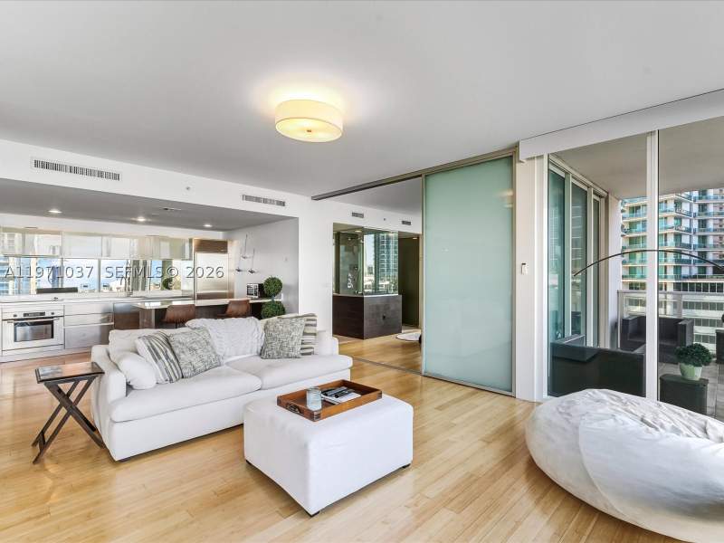 2 bedroom Condominium at 1040 Biscayne Blvd 1107, Ten Museum Pk Residential, Miami — photo 2