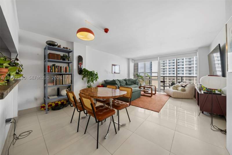 1 bedroom Condominium at 600 NE 36th St 1815, Charter Club Condo, Miami — photo 5