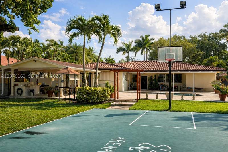 4 bedroom SingleFamilyResidence at 3500 SW 128th Ave, J G Heads Farms Unit A, Miami — photo 3