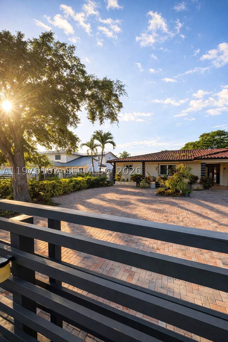 4 bedroom SingleFamilyResidence at 3500 SW 128th Ave, J G Heads Farms Unit A, Miami — photo 5