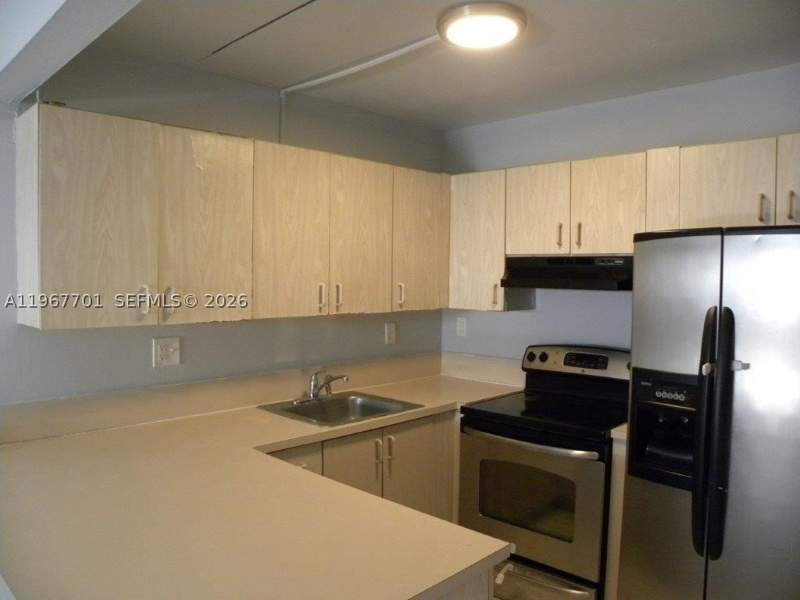 2 bedroom Condominium at 15690 SW 82nd Cir Ln 9-1, View West Condo Ph I, Miami — photo 5