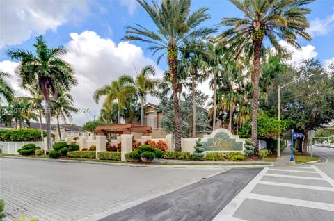 5737 NW 114th Path 113, Doral FL - photo 21 of 25