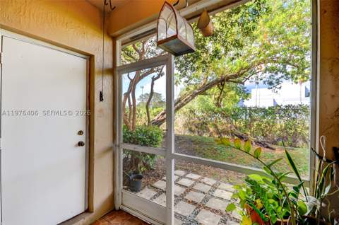 5737 NW 114th Path 113, Doral FL - photo 23 of 25