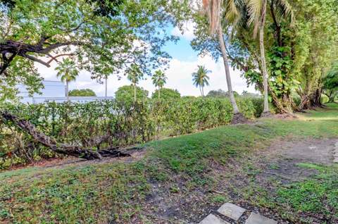 5737 NW 114th Path 113, Doral FL - photo 24 of 25