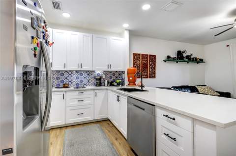 5737 NW 114th Path 113, Doral FL - photo 6 of 25