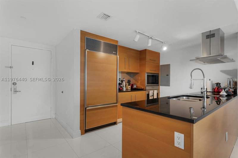 2 bedroom Condominium at 495 Brickell Ave 805, Icon Brickell No Two Cond, Miami — photo 4