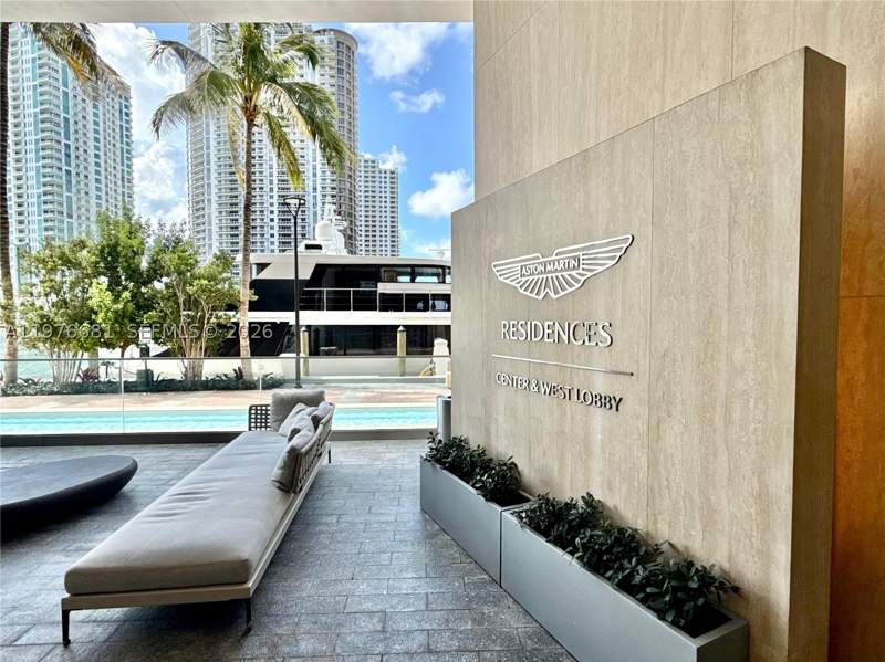 1 bedroom Condominium at 300 Biscayne Boulevard Way 3608W, Dupont Plaza, Miami — photo 2