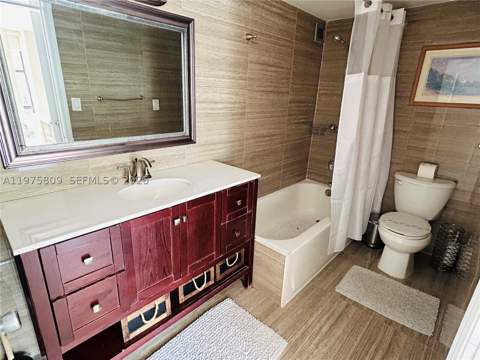 17021 N Bay Rd 219, Sunny Isles Beach FL - photo 17 of 59