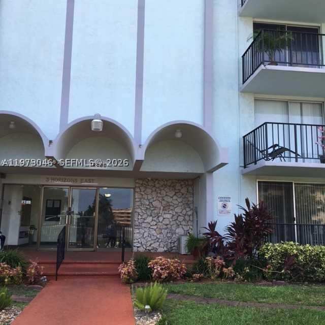 1 bedroom Condominium at 12500 NE 15 Ave 207, Three Horizons East, North Miami — photo 1