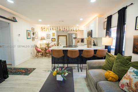 8012 NW 10th Ct, Miami FL - photo 6 of 21