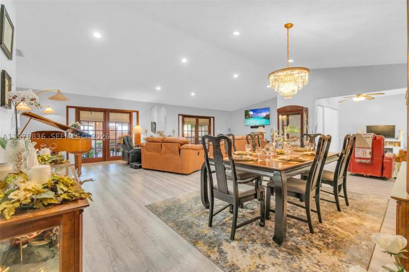 4 bedroom SingleFamilyResidence at 18201 SW 87th Ave, Section 22 Bel-Aire, Palmetto Bay — photo 2