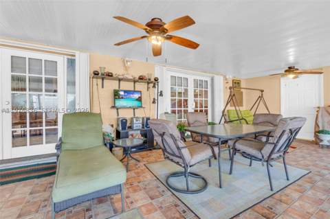 18201 SW 87th Ave, Palmetto Bay FL - photo 23 of 28