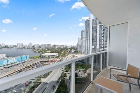 18001 Collins Ave 2001, Sunny Isles Beach FL - photo 10 of 32