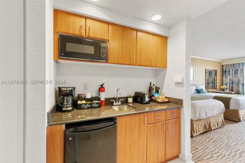 18001 Collins Ave 2001, Sunny Isles Beach FL - photo 12 of 32