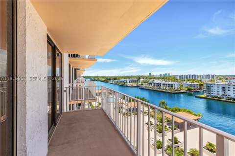 290 174th St 1006, Sunny Isles Beach FL - photo 9 of 24
