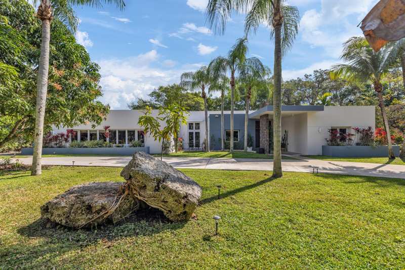 4 bedroom SingleFamilyResidence at 12301 SW 107th Avenue, East Kendall, Miami — photo 1