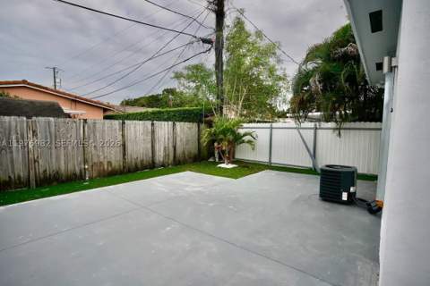 1647 NW 29th Ave, Miami FL - photo 9 of 24