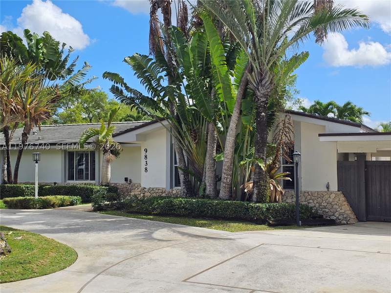 5 bedroom SingleFamilyResidence at 9838 SW 94th Ter, West Cherry Grove, Miami — photo 5