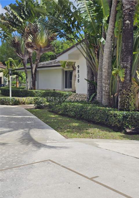 9838 SW 94th Ter, Miami FL - photo 6 of 61