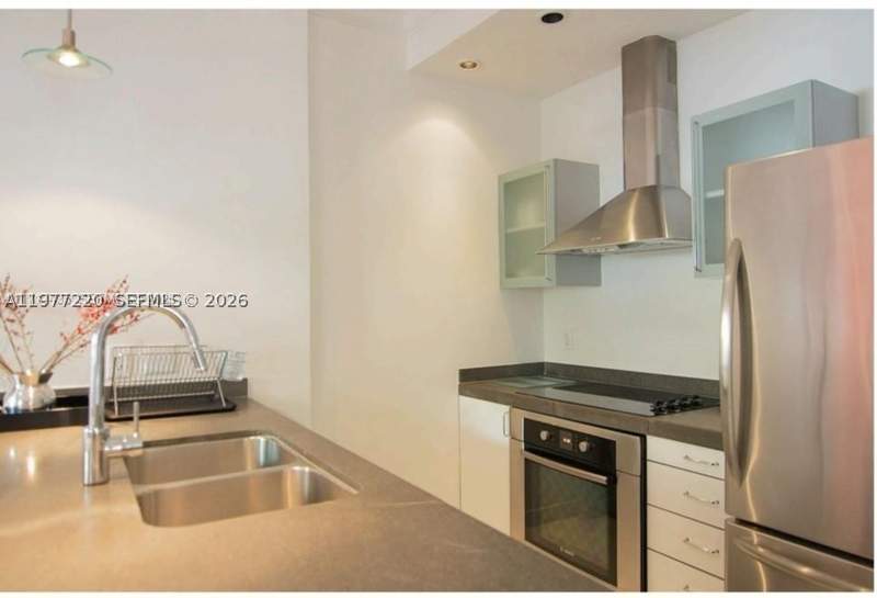 2 bedroom StockCooperative at 130 3rd St 101, Sage On 3rd Condo, Miami Beach — photo 2