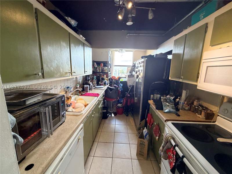 2 bedroom Condominium at 1470 NE 123rd St A1116, GREENWICH PH I CONDO, North Miami — photo 3