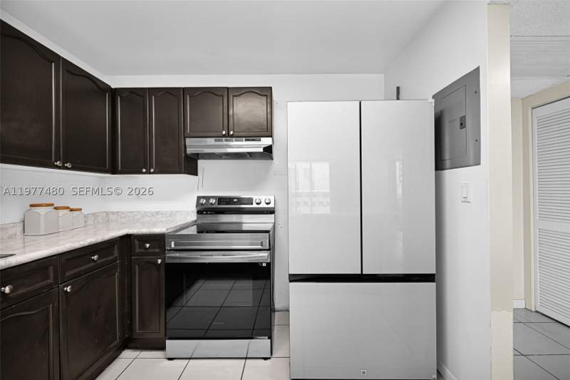 1 bedroom Condominium at 2301 Collins Ave 802, Roney Palace Condo, Miami Beach — photo 3
