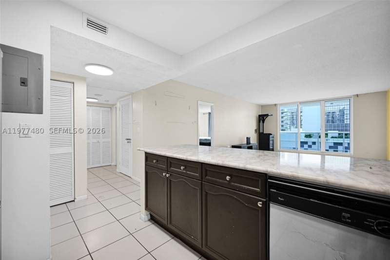 1 bedroom Condominium at 2301 Collins Ave 802, Roney Palace Condo, Miami Beach — photo 5