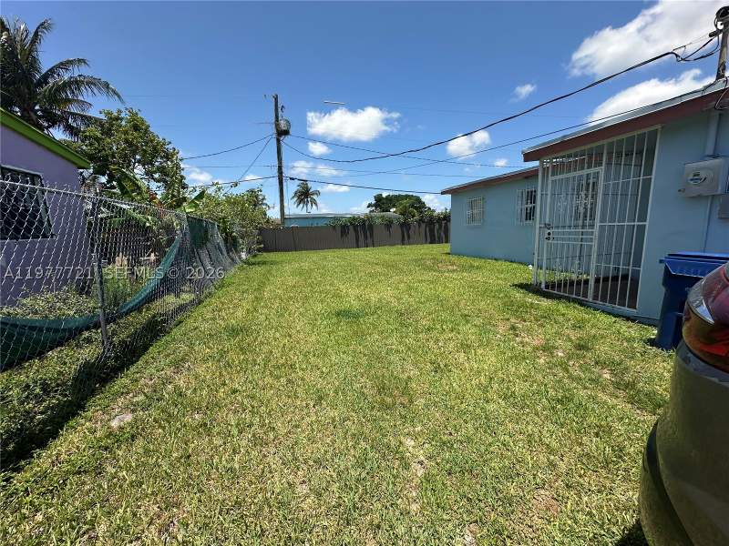 3 bedroom SingleFamilyResidence at 10761 SW 221st St, Lincoln Ests, Miami — photo 3