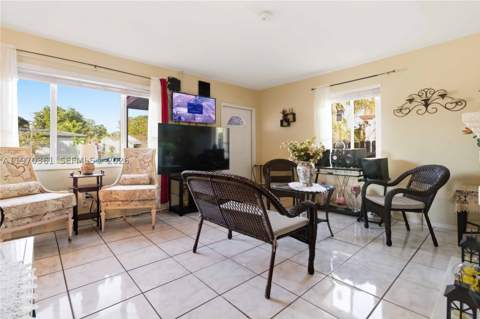 380 NW 133rd St, North Miami FL - photo 15 of 35