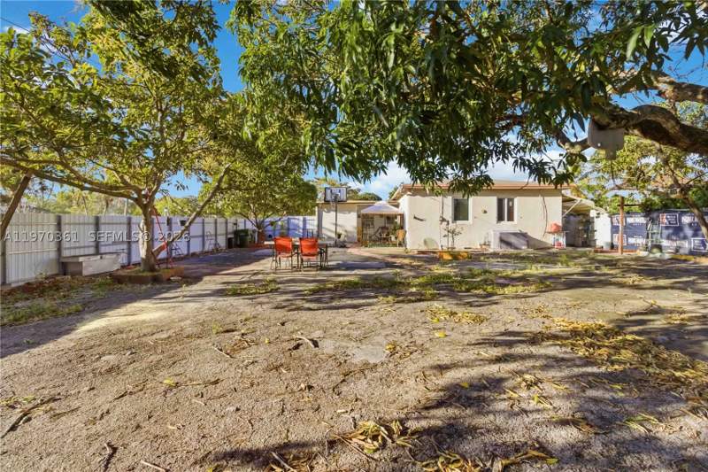 3 bedroom SingleFamilyResidence at 380 NW 133rd St, Overbrook Shores, North Miami — photo 2
