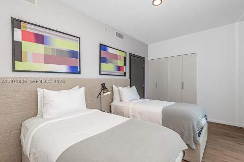 398 NE 5th St 2418, Miami FL - photo 17 of 34