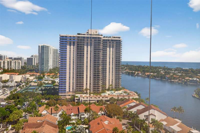 1 bedroom Condominium at 19355 Turnberry Way 17C, Turnberry Towers Condo, Aventura — photo 2