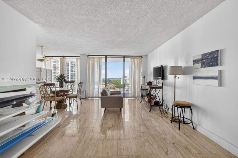 1 bedroom Condominium at 19355 Turnberry Way 17C, Turnberry Towers Condo, Aventura — photo 3