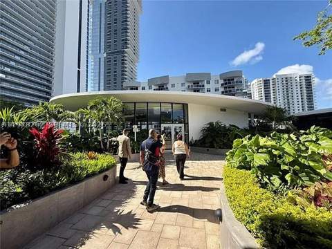 700 NE 24th St 606, Miami FL - photo 13 of 22