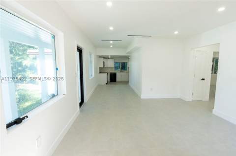 905 Tangier St, Coral Gables FL - photo 12 of 13