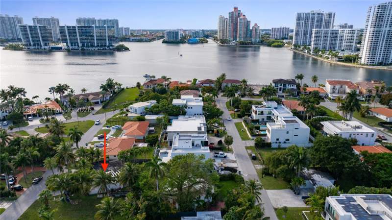 3 bedroom SingleFamilyResidence at 331 188th St, Ocean Blvd Estates Sec A, Sunny Isles Beach — photo 3